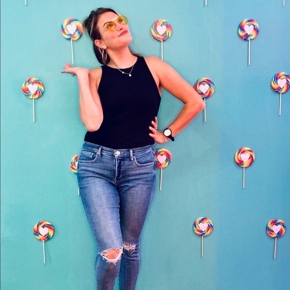 Meet the Posher - Picture 15 of 15